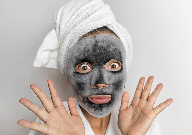 Štvrtý krok na čistenie tváre: Naneste masku na tvár