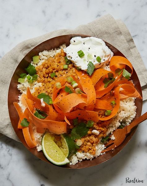 आसान दोपहर के भोजन के विचार फूलगोभी चावल का कटोरा करी दाल गाजर दही नुस्खा दोपहर के भोजन के विचार