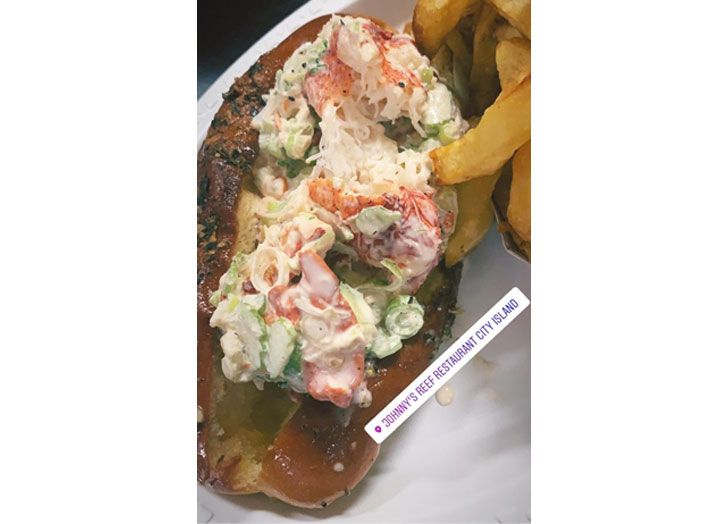 ən yaxşı lobster rulonları Johnnys Reef restoranı1